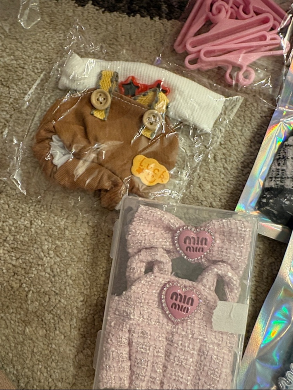 NEW Labubu Set W/Clothes - Picture 2 of 4